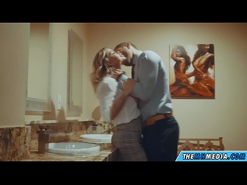 ❤️ Ilehoria busti batek komun publiko batean seduzitzen zaituenean ❌ Sluts %eu.sexindrag.ruan ☑